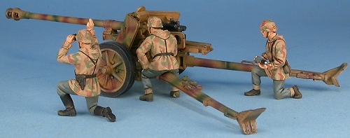 75mm PaK40, German anti-tank gun with three figures, Normandy 1944, 1:48, Gasoline 