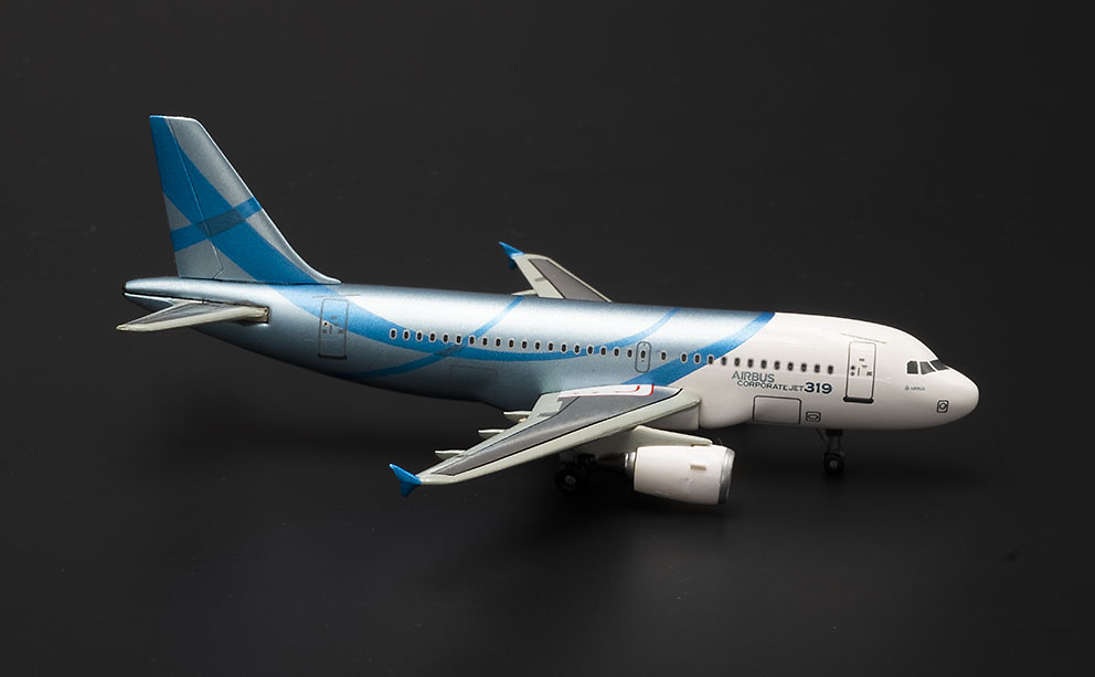 Airbus Corporate Jet 319, 1:400, Dragon Wings 