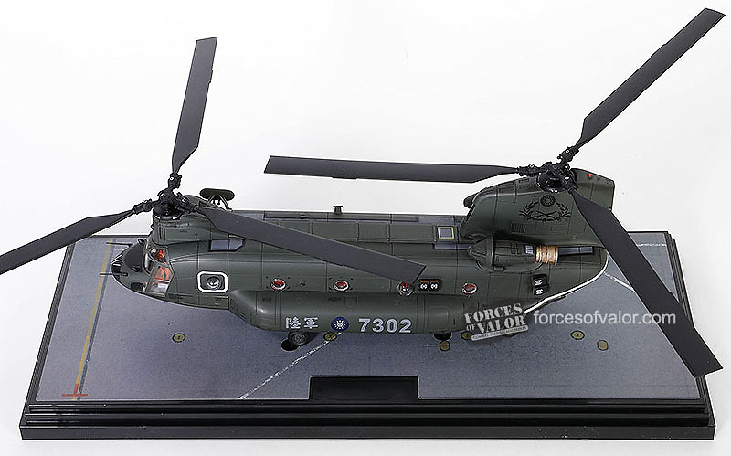 Boeing CH-47SD Chinook Helicopter, People's Republic of China, 2003, 1:72, Forces of Valor 