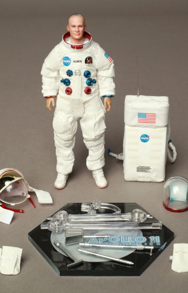Buzz Aldrin Lunar module pilot of Apollo 11, 1:12, Did XS80034 