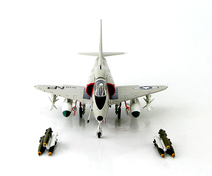 Douglas A-4F Skyhawk BuNo 155009, VA-55, USS Hancock, Vietnam 1972, Hobby Master 