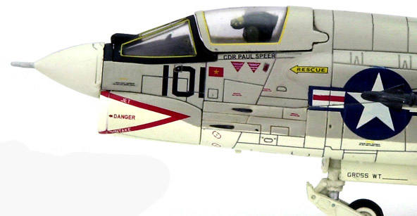 F-8E Crusader, U.S.Navy VF-211 Fighting Checkmates, NP101, 1:72, Century Wings 
