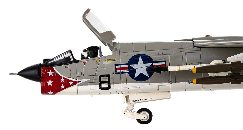 F-8E Crusader U.S. Marine Corps VMF(AW)-235 Death Angels DB8 1966, 1:72, Century Wings 