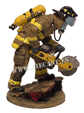 Firefighter in flame retardant suit, New York, 2003, 1:30, Del Prado 