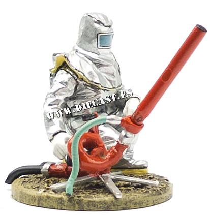 Firefighter with fire retardant suit and hydrocarbons, France, 2000, 1:30, Del Prado 