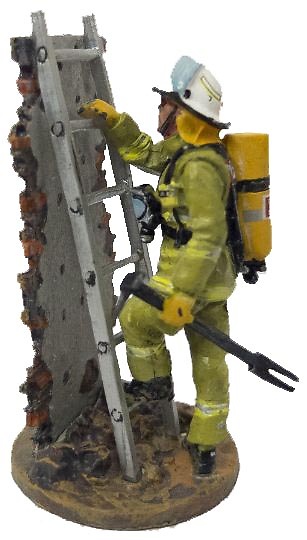Firefighter with fire retardant suit with ladder, Hobart, Austria, 2003, 1:30, Del Prado 