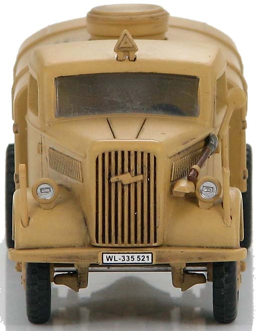 German 3-ton V-2 Rocket T-Stoff Tanker, 1:72, Hobby Master 