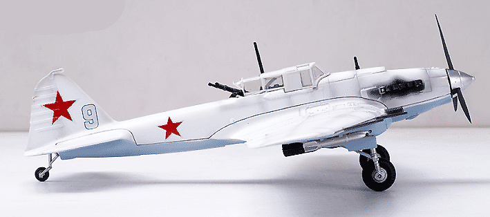 Il-2 Sturmovik,Soviet Air Force, M. Gareyev, USSR, Battle of Stalingrad, 1942, 1:72, Legion 