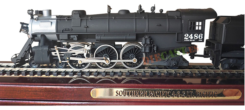 Locomotive Southern Lt. Pacific 4-6-2, #2486, H0 
