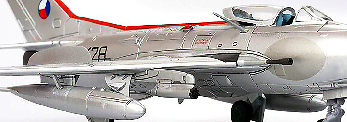 ミニカー　1/72 MiG-19S(S-105) Farmer C Aerobatic team Czechoslovak 1964 [14642PD] 51t-vy+14FL._AC_SY200_QL15_.jpg