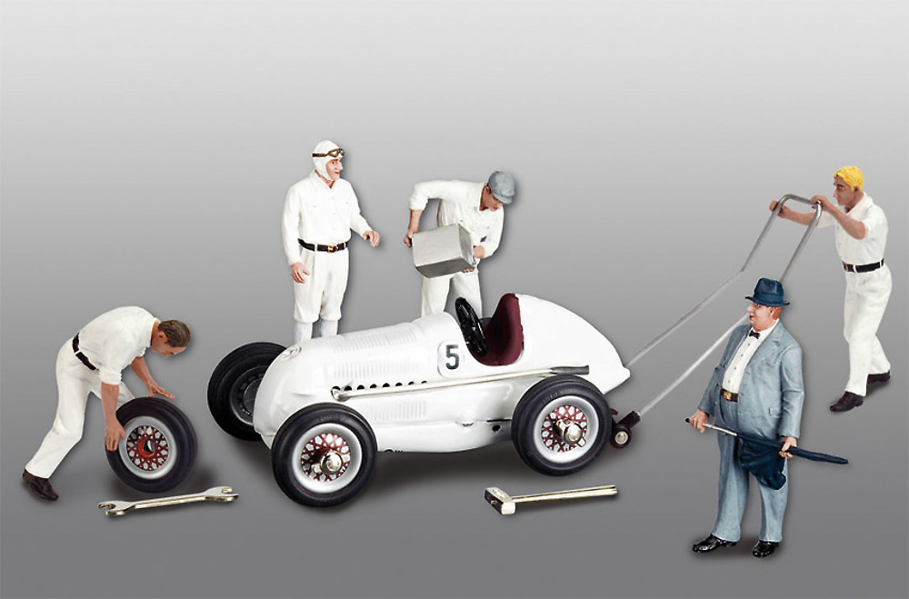 Mercedes Benz Silver Arrow (1936) with figures, 1:18, Schuco 