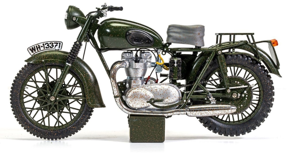 Motorcycle Triumph TR6 Trophy (Weathered), The Great Escape, 1:12, Corgi 