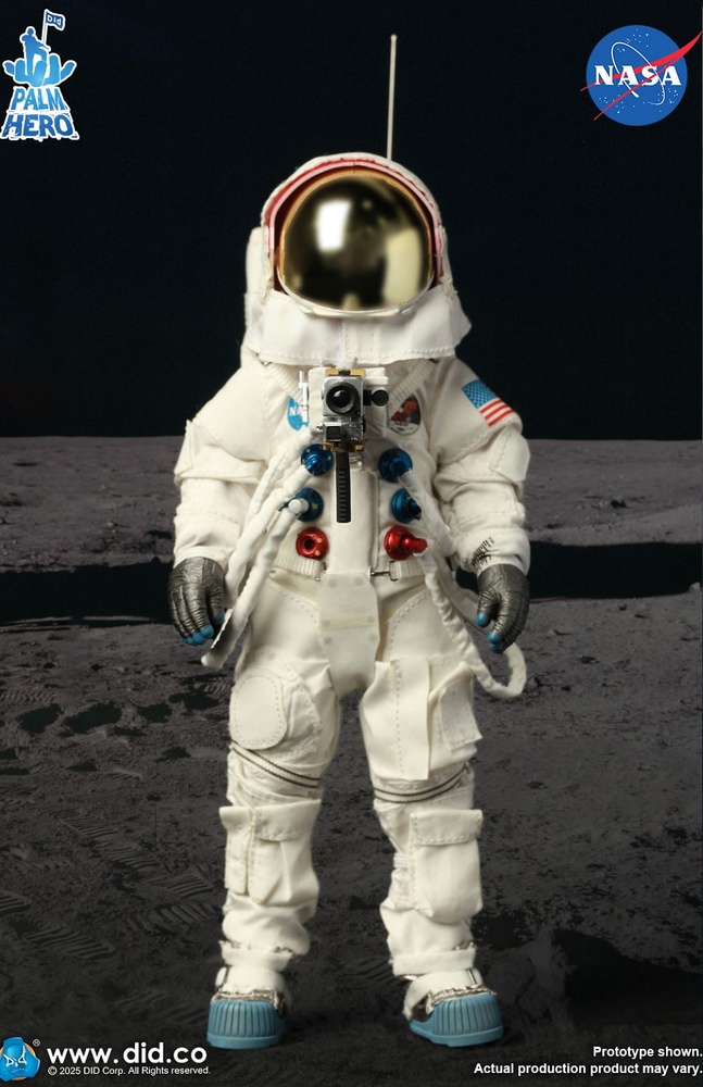 Neil Armstrong, Commander of Apollo 11, 1:12, Did XS80033 