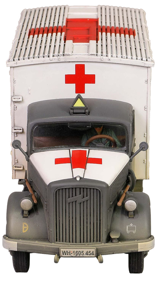 Opel Blitz Ambulance Kfz.305 3t Cargo Truck, 6 6700 A-Type, 1:32, Forces of Valor 