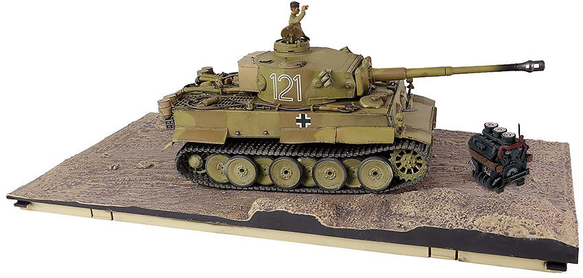 Sd.Kfz.181 PzKpfw VI Tiger Ausf. E (Initial production model), 1:32, Forces of Valor 