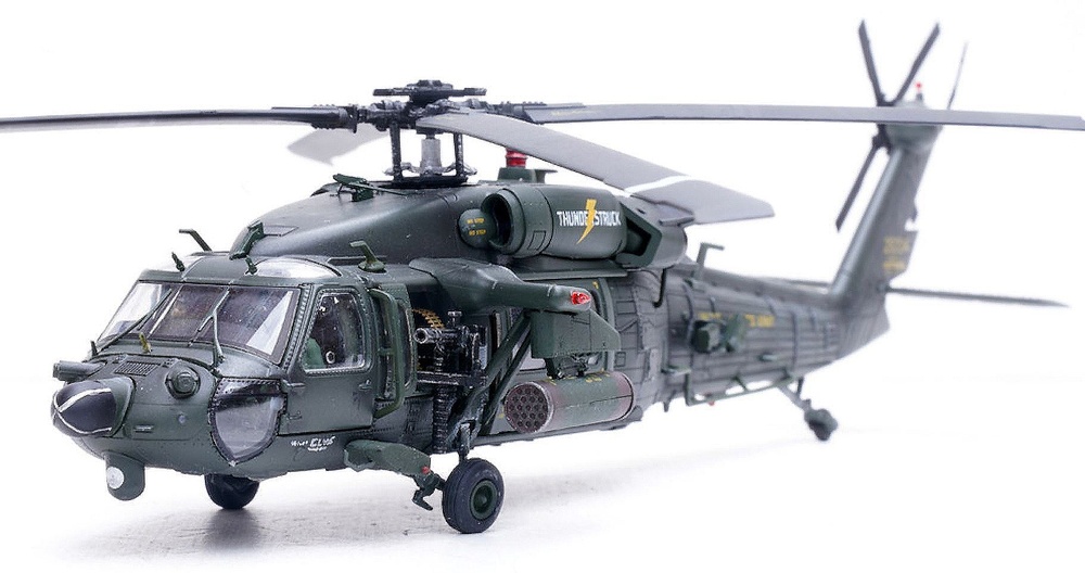 BLACK HAWK 　オーダーメイドIR風パッチ×2 Sikorsky-MH-60L-Black-Hawk-