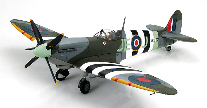 Spitfire Mk.IX MK392/JEJ Wing Commander Johnnie Johnson OC No.144 Wing, June 1944, 1:48, Hobby Master 