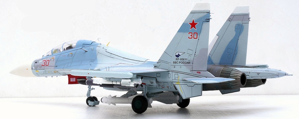 Su-30M2 Russian Air Force RF-95611 30 Red, 1:72, Panzerkampf 