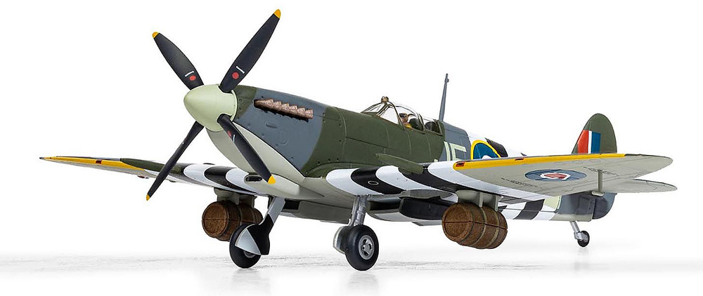 Supermarine Spitfire Mk.IX W/Cdr. J.E. Johnson, 1:72, Corgi 