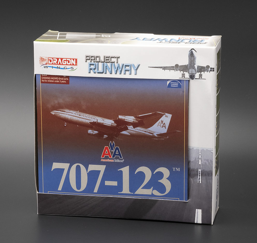 Boeing 707-123 American Airlines con pista de aterrizaje, 1:400, Dragon Wings 