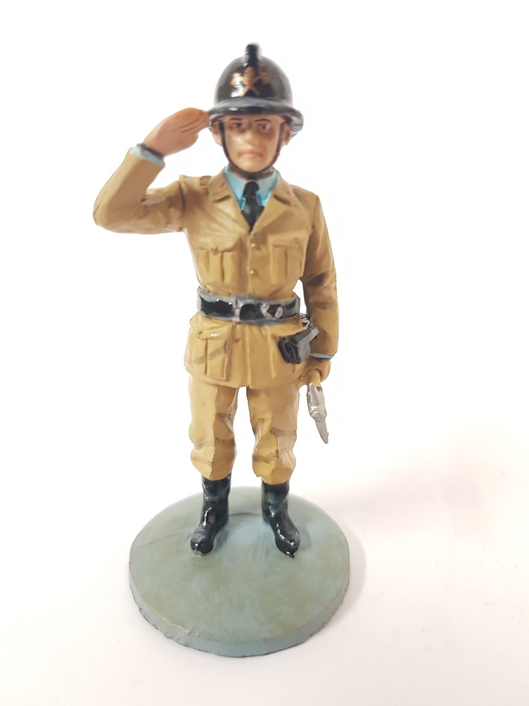 Bombero con traje de trabajo, Parma, Italia, 1960, 1:30, Del Prado 