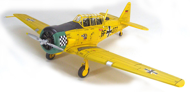 CCF Harvard Mk.4 of Flugdienstsffael Technische Schule 1, 1:72, Hobby Master 