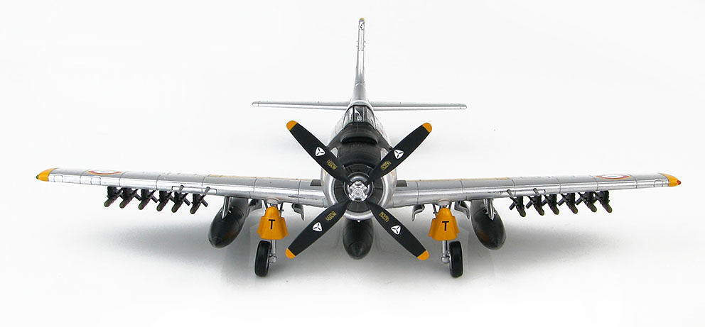 Douglas AD-4 Skyraiders EC-2/20, Fuerza Aérea Francesa, principio años 60, 1:72, Hobby Master 