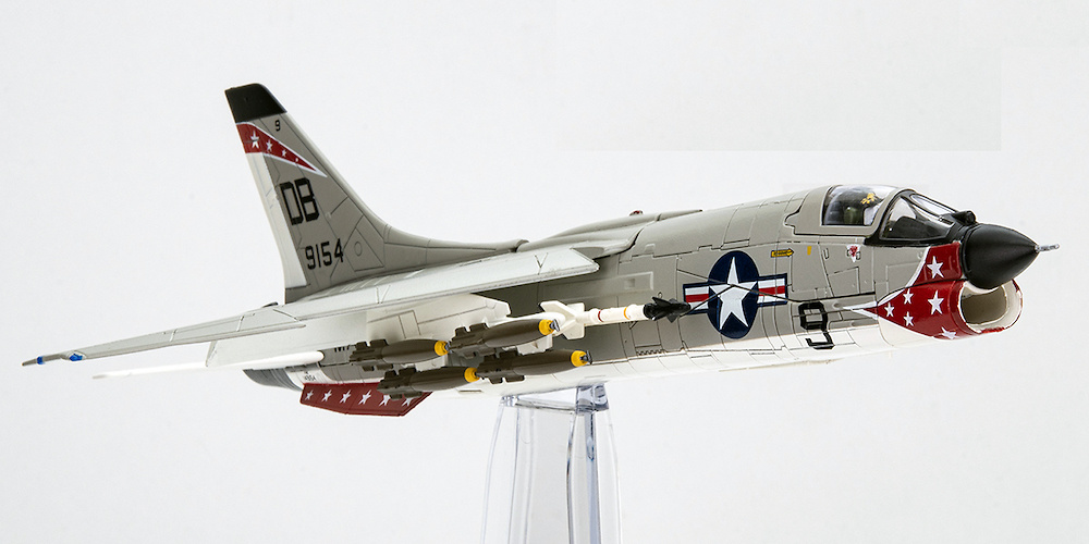 F8E Crusader USN VMF(AW)-235 Death Angels DB8 1966 (Versión Flaps Bajados), 1:72, Century Wings 