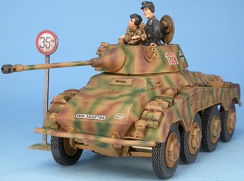 German armoured car Sd.Kfz.234/2 PUMA with crew, 1:48, Gasoline 