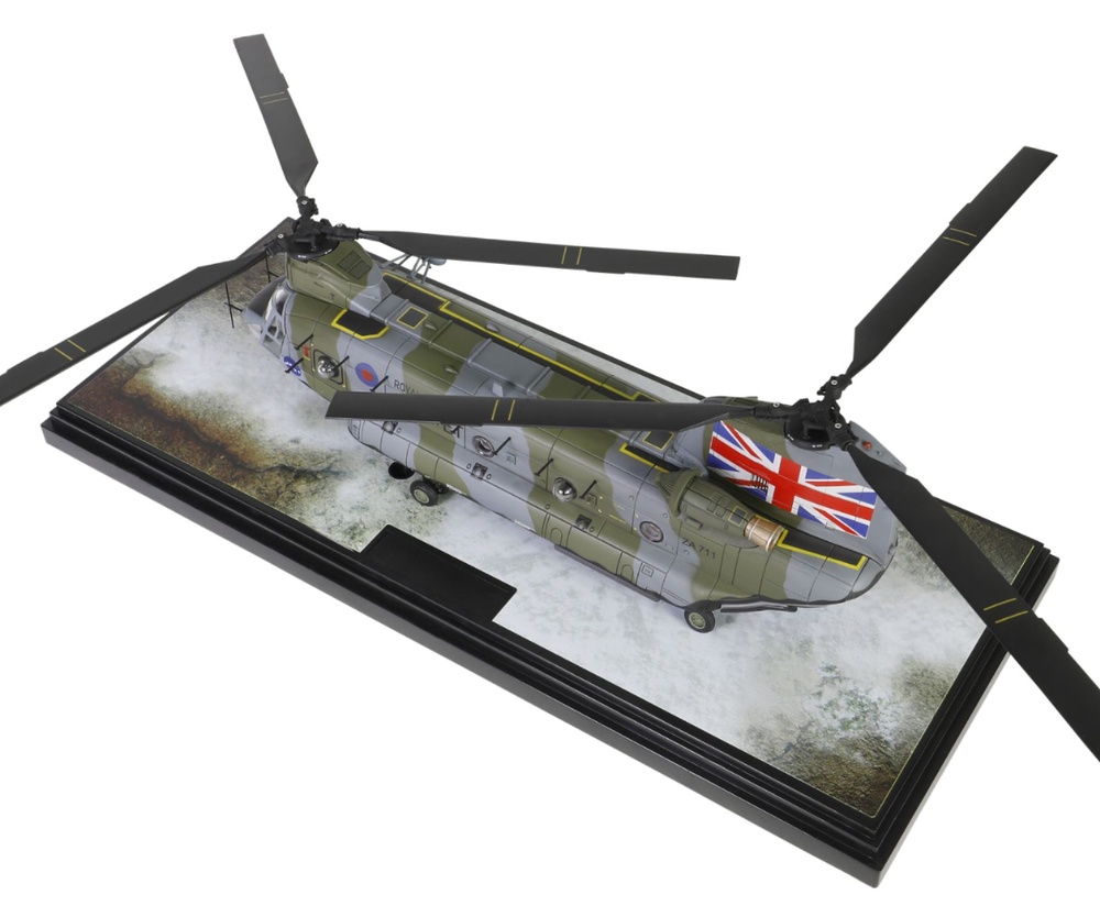 Helicóptero Chinook CH MK1, Royal Air Force, 1:72, Forces of Valor 