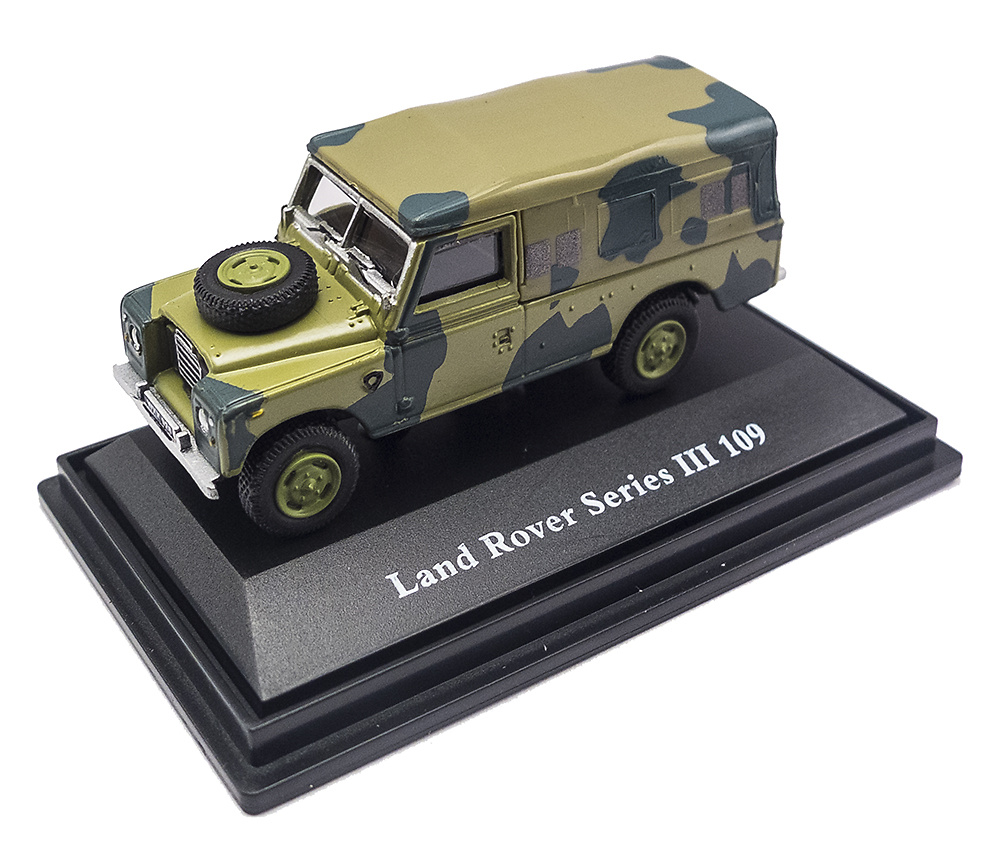 Land Rover 109 Serie III, Camuflaje, 1:72, Cararama 