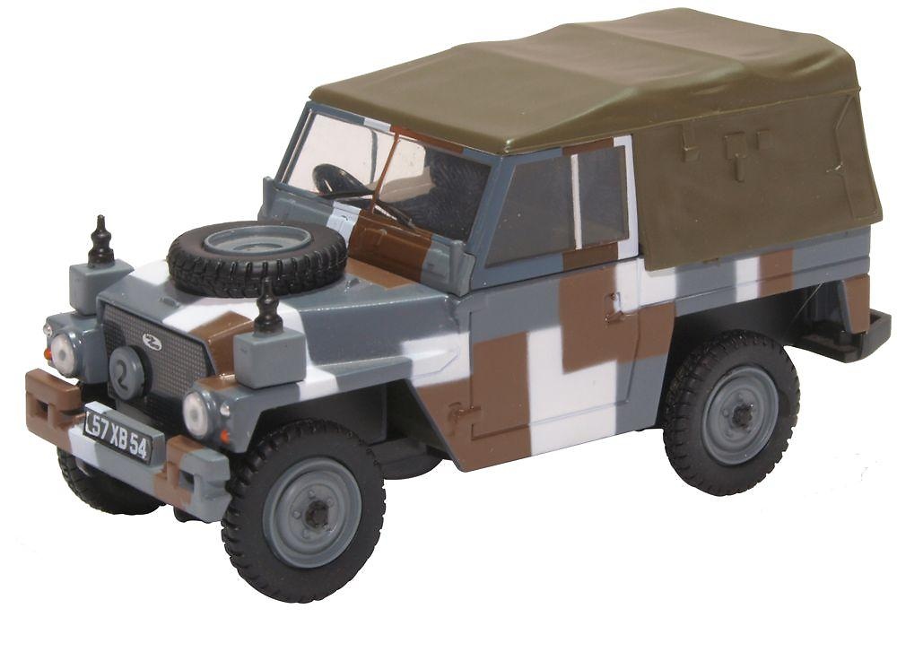 Land Rover con techo de lona, patrón esquema Berlín, 1:43, Oxford 