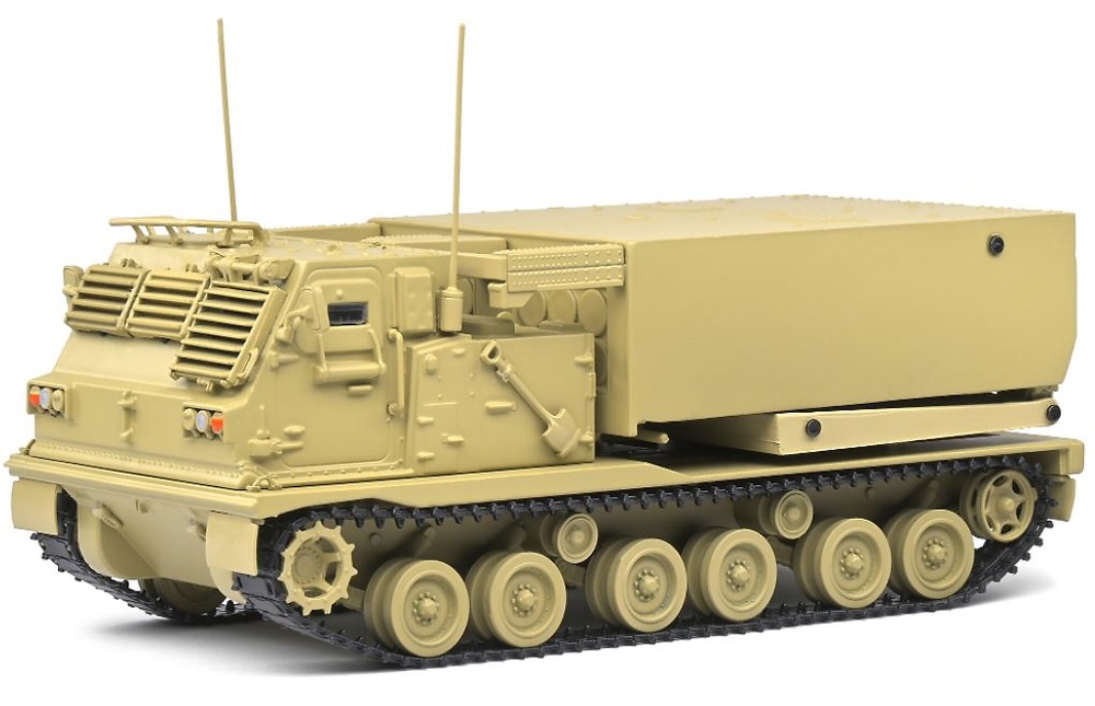 Lanzacohetes M270 A1(camuflaje desierto) 1977, 1:48, Solido 