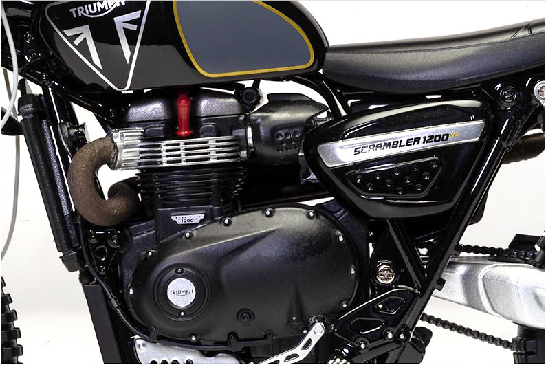 Motocicleta Triumph Scrambler 1200 (Matera), James Bond 