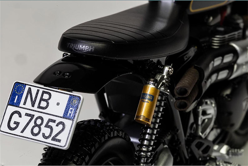 Motocicleta Triumph Scrambler 1200 (Matera), James Bond 