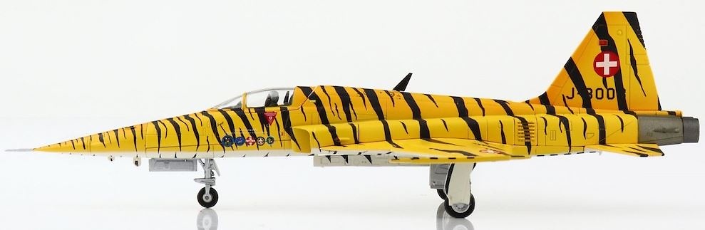Northrop F-5E Tiger II, J-3003 Sinacat, Competición de las Fuerzas Armadas Suizas, Suiza, 2001, 1:72, Hobby Master 