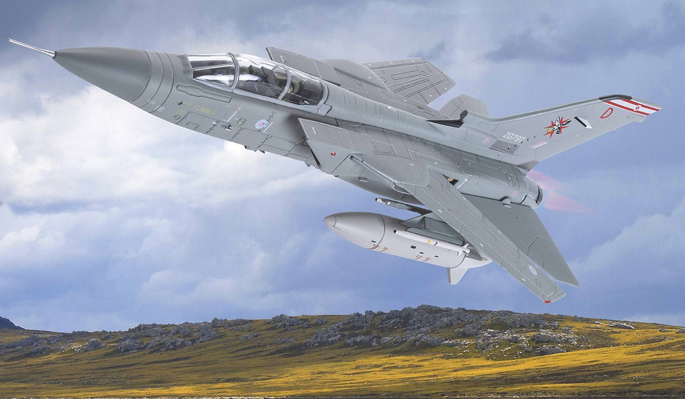 Panavia Tornado F.3, ZG797/D ‘Desperation’, RAF No.29 Squadron, Islas Malvinas, 1:72, Corgi 