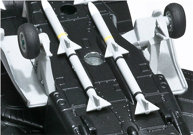 Panavia Tornado F3 ZG757, 43 (F) Sqn, RAF Leuchars, Scotland, 2006, 1:72, Corgi 