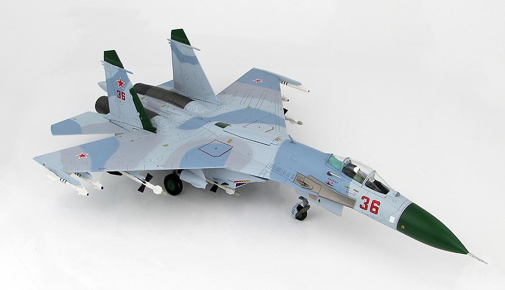 Sukhoi Su-27 Flanker B (Primera Versión) Red 36, Ejército del Aire Ruso, Mar de Barents, 1987, 1:72, Hobby Master 