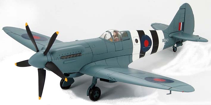 Supermarine Spitfire PR XIX RM643, No. 541 Squadron, 1:48, Hobby Master 