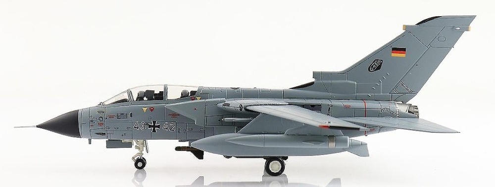 Tornado IDS 43+42, JaboG 33, Luftwaffe, Base Aérea de Norvenich, 2022, 1:72, Hobby Master 