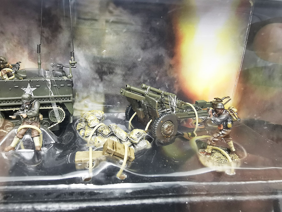 U.S. M3A1 Half Track C/105m.m. Howitzer, 1:72, Forces of Valor 