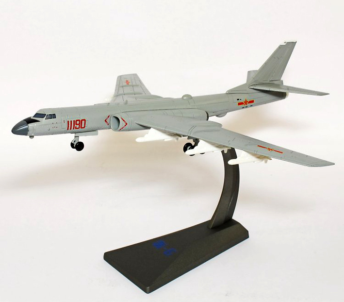 Xian H-6K Chinese Air Force Bomber, Tupolev Tu-16, 1:144, Air Force One 