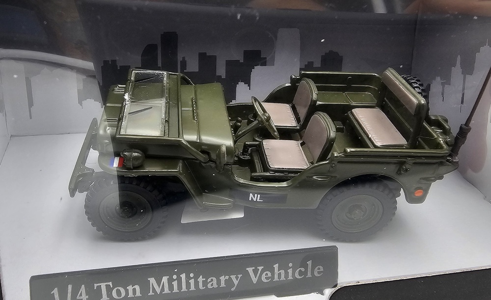 jeep Willys M38A1 NEKAF con remolque, Paises Bajos, 1955, 1:43, Cararama 