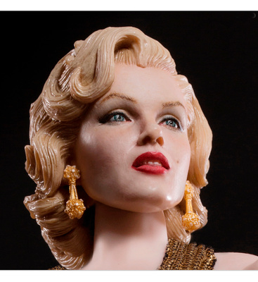 Marilyn Monroe con vestido dorado, en "Los caballeros las prefieren rubias", 1:6, Star Ace