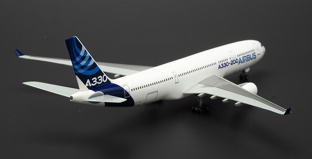 Airbus A330-200, librea del 2011, 1:400, Dragon Wings 