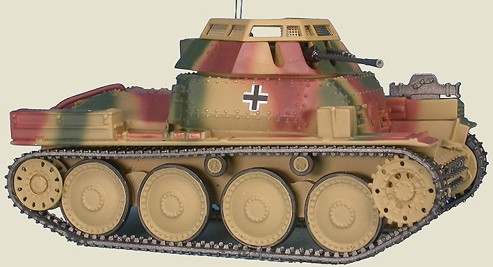 Aufklärungspanzer 38(t) mit 2 cm KwK 38 reconnaissance tank with 20 mm turret Sd.Kfz.141/1, 2th Pz. Div., Rusia, 1944-45, 1:48, Gasoline 