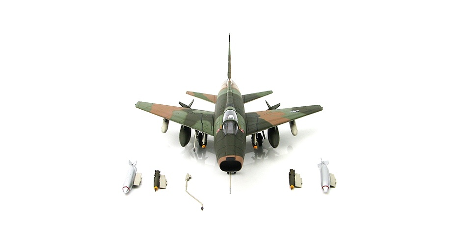F-100C Super Sabre 