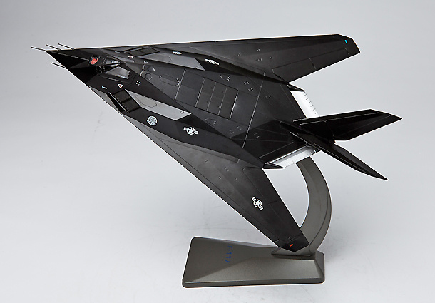 F-117 Nighthawk stealth attack aircraft, 1:48, Air Force One 