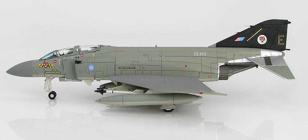 F-4J Phantom ZE353, No. 74 Sqn., RAF, Wattisham, Abril, 1990, 1:72, Hobby Master 